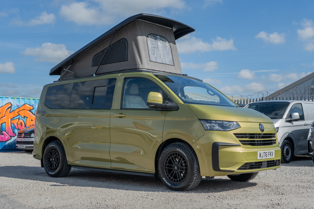 Volkswagen T7 Commerce Pro 150bhp T32 - Offtrail High in Warm Green