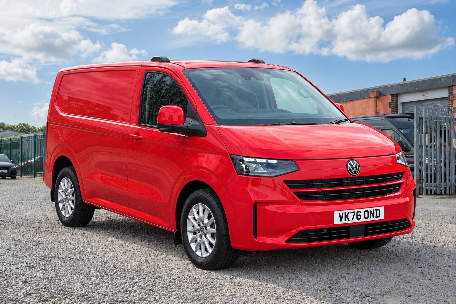 Volkswagen T7 Commerce Pro - 4 Motion in Intensive Red